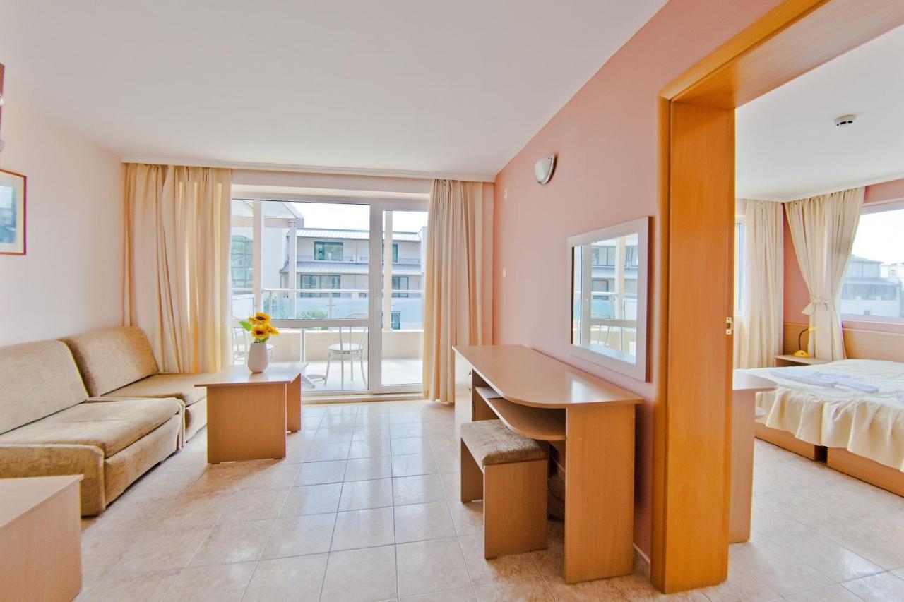 Family Hotel Morska Zvezda Balchik Bagian luar foto