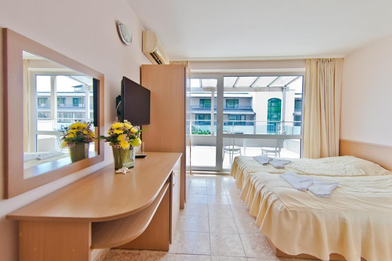 Family Hotel Morska Zvezda Balchik Bagian luar foto