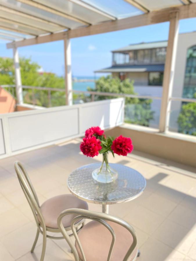 Family Hotel Morska Zvezda Balchik Bagian luar foto