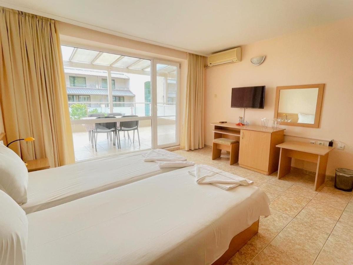 Family Hotel Morska Zvezda Balchik Bagian luar foto