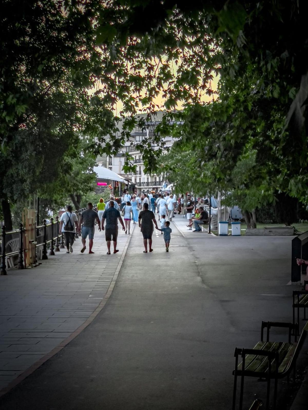 Family Hotel Morska Zvezda Balchik Bagian luar foto