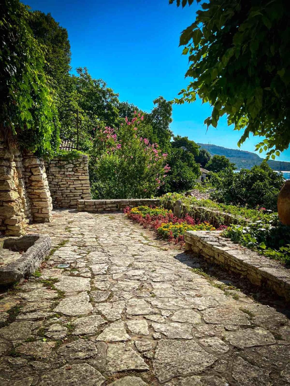 Family Hotel Morska Zvezda Balchik Bagian luar foto